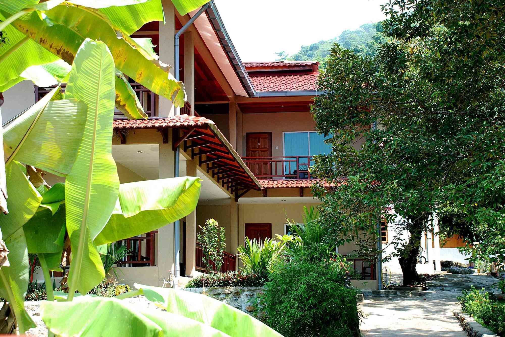 Tioman Dive Resort Kampong Ayer Batang Exterior photo